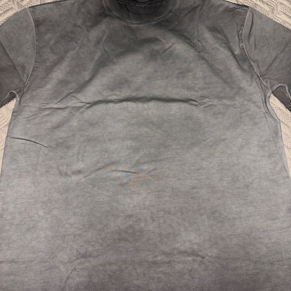 Men's Gray T-Shirt- includes 2. (051) large - Picture 4 of 5